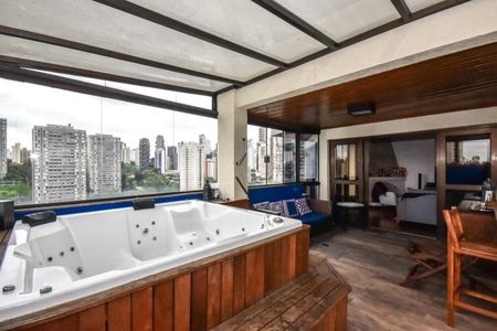 Apartamento à venda com 250m², 4 quartos e 4 vagasCobertura