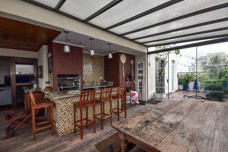 Apartamento à venda com 250m², 4 quartos e 4 vagasCobertura