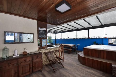 Apartamento à venda com 250m², 4 quartos e 4 vagasCobertura