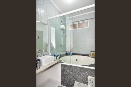 Apartamento à venda com 250m², 4 quartos e 4 vagasBanheiro da Suíte 1