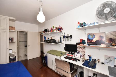 Apartamento à venda com 250m², 4 quartos e 4 vagasSuíte 3