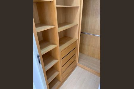 Apartamento à venda com 1 quarto, 81m² em Cambuí, Campinas