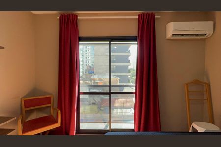 Studio para alugar com 32m², 1 quarto e 1 vaga Studio para alugar com 32m², 1 quarto e 1 vagaStudio