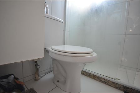 Apartamento para alugar com 44m², 2 quartos e sem vagaBanheiro Canadense