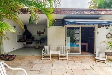 Casa à venda com 297m², 3 quartos e 2 vagasQuintal