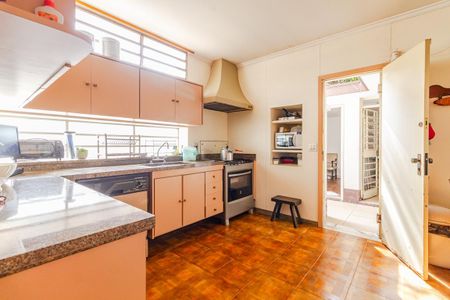 Casa à venda com 297m², 3 quartos e 2 vagasCozinha