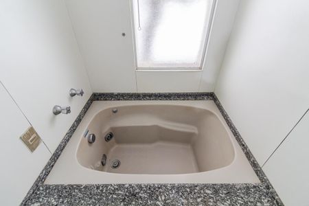 Casa à venda com 297m², 3 quartos e 2 vagasBanheiro da Suíte