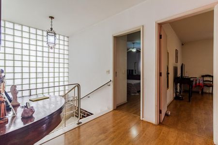 Casa à venda com 297m², 3 quartos e 2 vagasCorredor