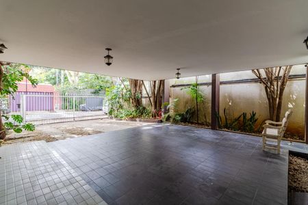 Casa à venda com 297m², 3 quartos e 2 vagasGaragem