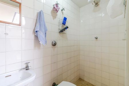 Casa à venda com 297m², 3 quartos e 2 vagasBanheiro de Serviço