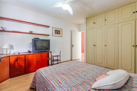 Casa à venda com 297m², 3 quartos e 2 vagasQuarto 1