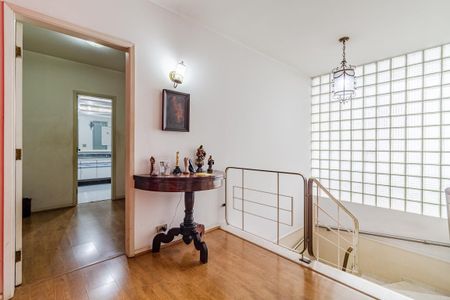 Casa à venda com 297m², 3 quartos e 2 vagasCorredor