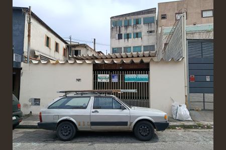 Casa para alugar com 250m², 3 quartos e 4 vagasFachada