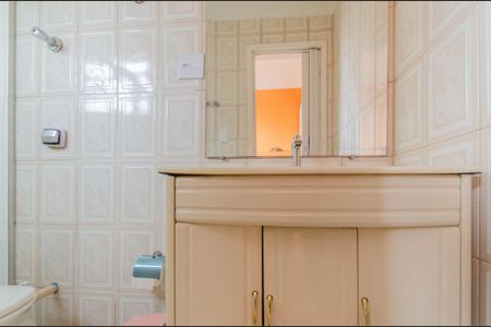 Banheiro de kitnet/studio para alugar com 1 quarto, 30m² em Aclimação, São Paulo