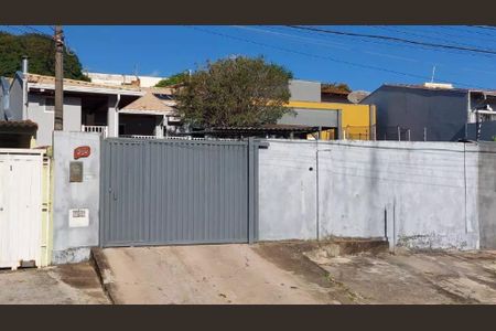 Casa à venda com 125m², 3 quartos e 4 vagasFoto 01