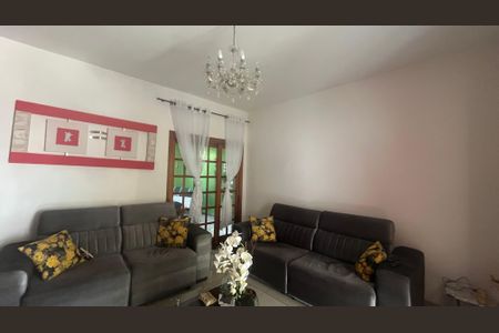 Casa à venda com 200m², 3 quartos e 1 vaga Casa à venda com 200m², 3 quartos e 1 vagaSala