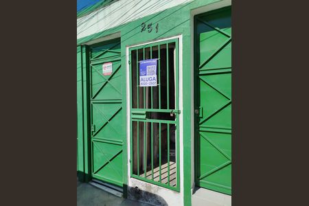 Casa para alugar com 32m², 2 quartos e sem vaga Casa para alugar com 32m², 2 quartos e sem vagaFachada