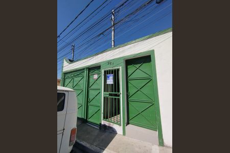Casa para alugar com 32m², 2 quartos e sem vaga Casa para alugar com 32m², 2 quartos e sem vagaFachada