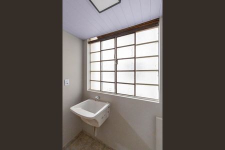 Apartamento à venda com 90m², 2 quartos e sem vaga Apartamento à venda com 90m², 2 quartos e sem vagaLavanderia