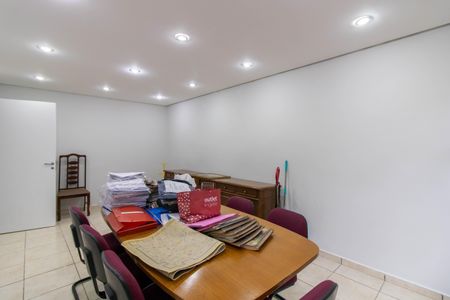 Casa à venda com 225m², 5 quartos e 3 vagasSala 2