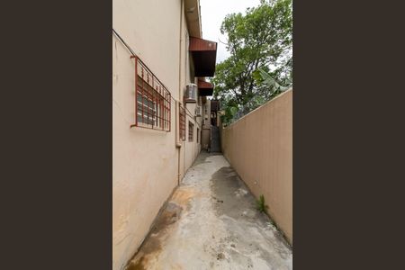 Casa à venda com 225m², 5 quartos e 3 vagasCorredor Lateral