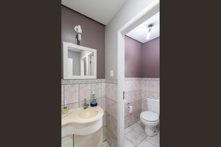 Casa à venda com 225m², 5 quartos e 3 vagasBanheiro