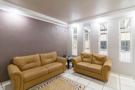 Casa à venda com 225m², 5 quartos e 3 vagasSala