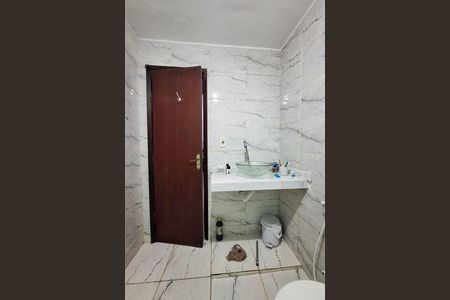 Casa à venda com 120m², 3 quartos e 1 vaga Casa à venda com 120m², 3 quartos e 1 vagaBanheiro 1