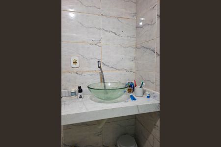 Casa à venda com 120m², 3 quartos e 1 vaga Casa à venda com 120m², 3 quartos e 1 vagaBanheiro 1