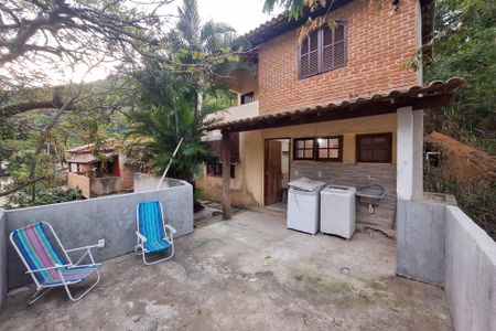 Casa à venda com 120m², 3 quartos e 1 vaga Casa à venda com 120m², 3 quartos e 1 vagaFachada