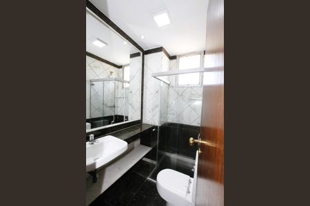 Apartamento à venda com 140m², 3 quartos e 1 vagaBanheiro Social