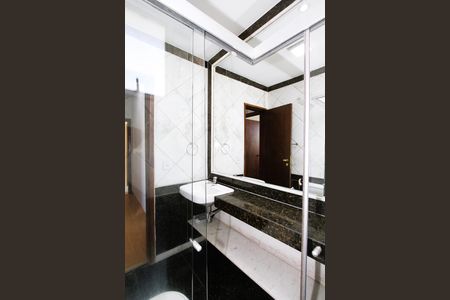 Apartamento à venda com 140m², 3 quartos e 1 vagaBanheiro Social