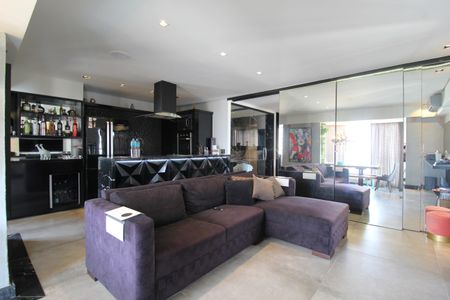 Sala/Cozinha de apartamento à venda com 1 quarto, 100m² em Vila Nova Conceição, São Paulo