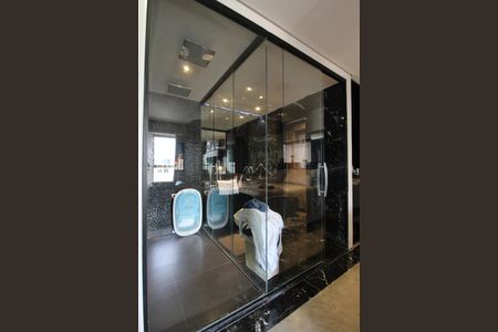 Apartamento à venda com 100m², 1 quarto e 2 vagasBanheiro da Suíte