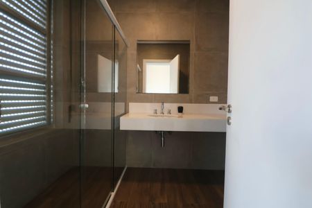 Apartamento para alugar com 552m², 6 quartos e 3 vagasBanheiro Suíte 3