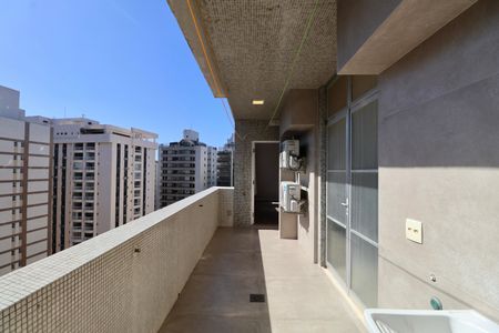 Apartamento para alugar com 552m², 6 quartos e 3 vagasÁrea de Serviço