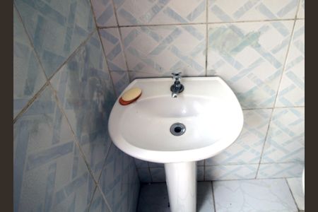 Casa à venda com 300m², 2 quartos e 2 vagasBanheiro de serviço 1