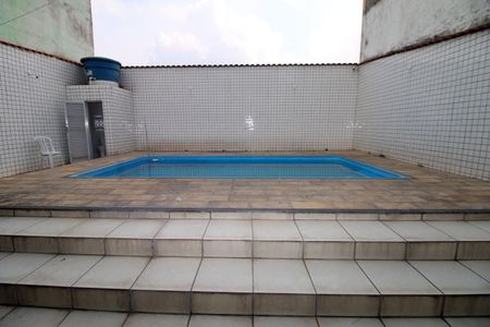 Casa à venda com 300m², 2 quartos e 2 vagasPiscina