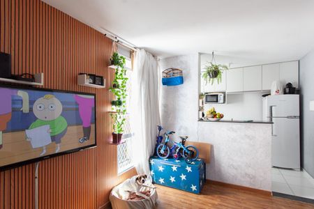Sala de apartamento à venda com 2 quartos, 45m² em Pirajá, Belo Horizonte