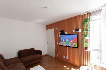 Sala de apartamento à venda com 2 quartos, 45m² em Pirajá, Belo Horizonte