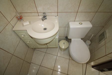 Casa à venda com 116m², 2 quartos e 4 vagasBanheiro de Serviço