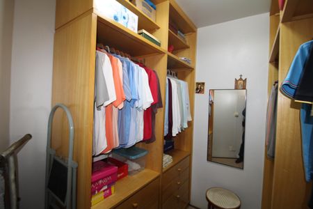 Casa à venda com 116m², 2 quartos e 4 vagasQuarto 2 - Closet