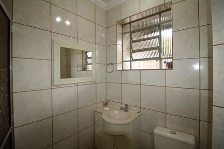 Casa à venda com 116m², 2 quartos e 4 vagasBanheiro de Serviço