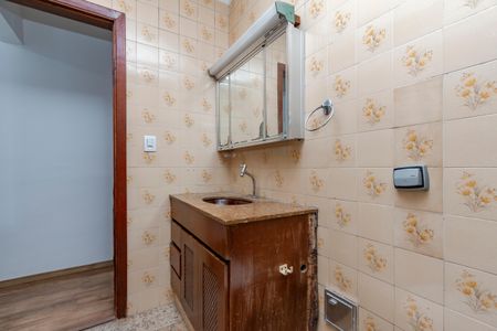 Casa à venda com 130m², 3 quartos e 2 vagasBanheiro