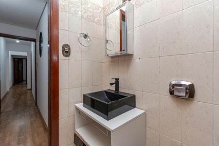 Casa à venda com 130m², 3 quartos e 2 vagasBanheiro da Suíte