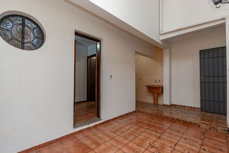 Casa à venda com 130m², 3 quartos e 2 vagasQuintal