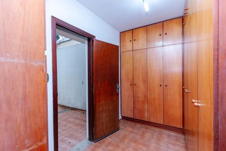 Casa à venda com 130m², 3 quartos e 2 vagasQuarto de Serviço