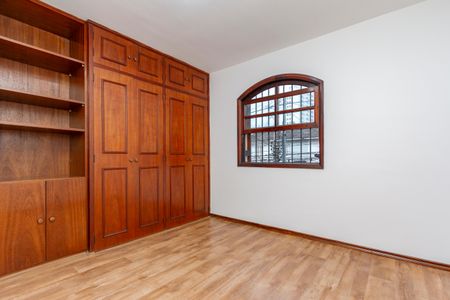 Casa à venda com 130m², 3 quartos e 2 vagasQuarto 2