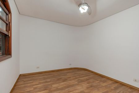 Casa à venda com 130m², 3 quartos e 2 vagasSuíte