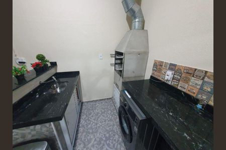 Casa à venda com 3 quartos, 110m² em Vila Carrão, São Paulo